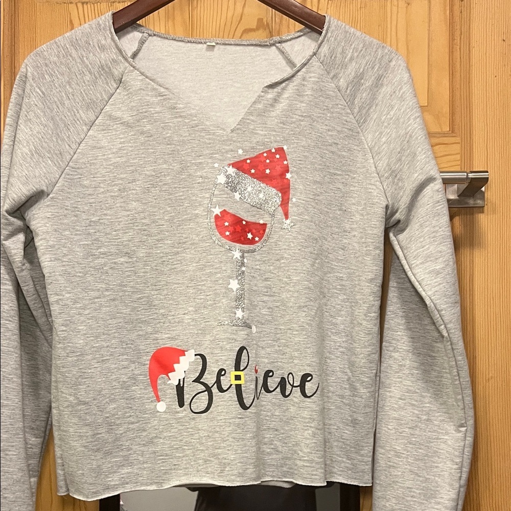 Gray 'Believe' Christmas Distressed Cropped Sweatshirt Sz S/M